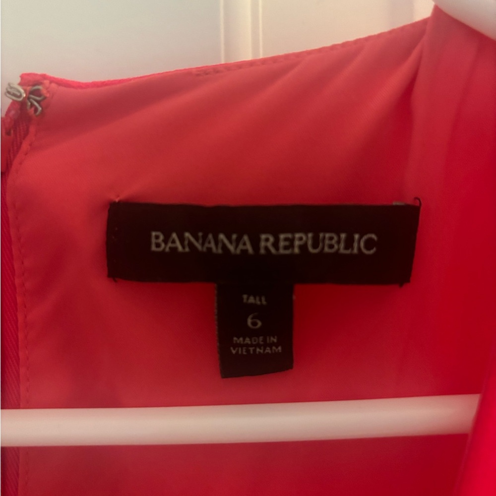 Banana republic jumpsuit. Size 6. Wide leg. Hot pink/bright pink.